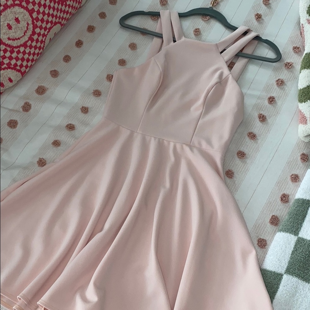 Elegant Pink Sleeveless Dress
